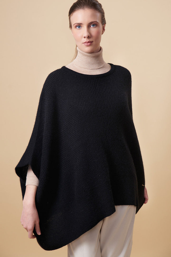 Under Poncho Baby Alpaca Color Black