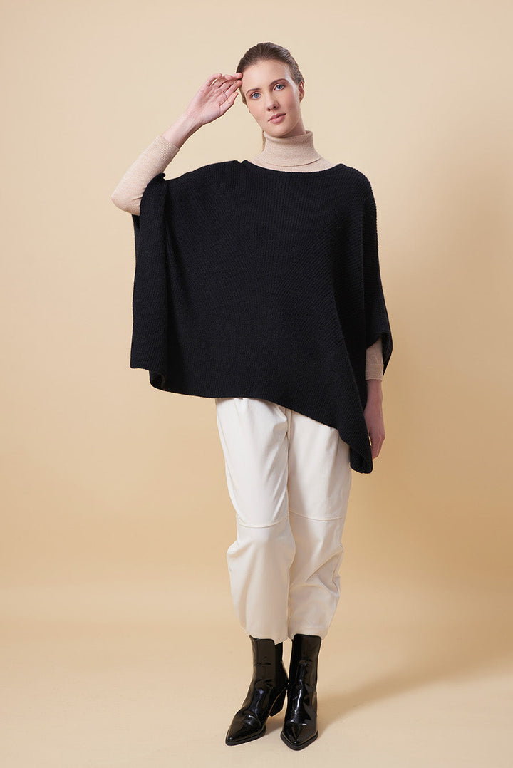 Under Poncho Baby Alpaca Color Black