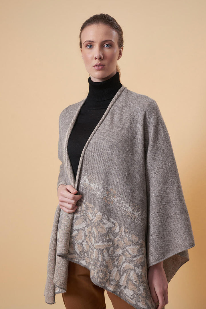 Poncho Ultrachic Baby Alpaca Color Gris