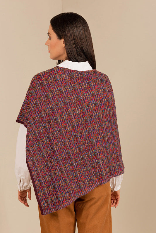 Ucrania Poncho Baby Alpaca Color Amargo