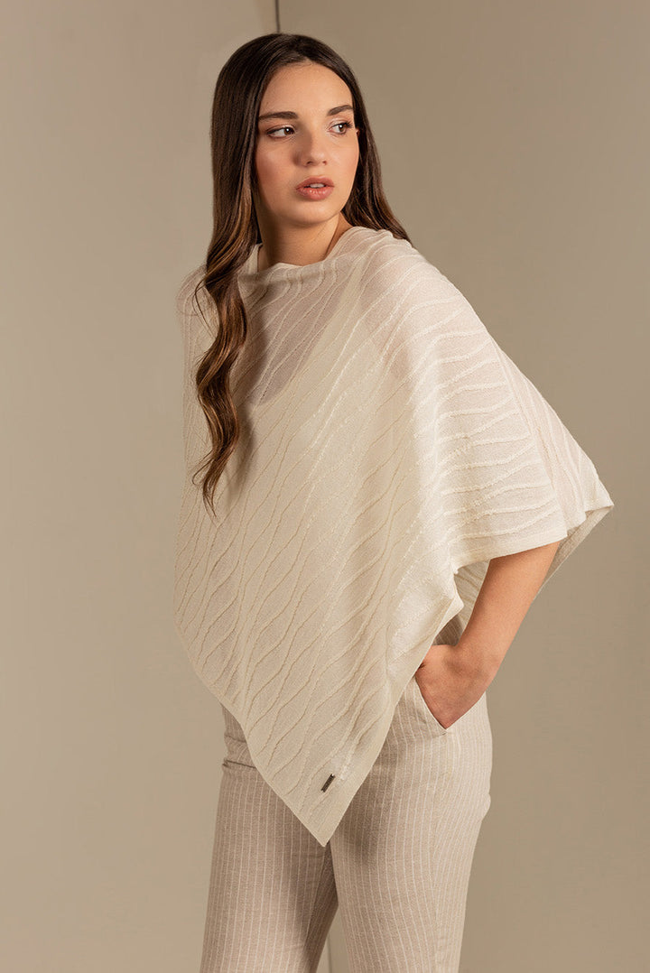 Ustinov Poncho Baby Alpaca Color Crudo