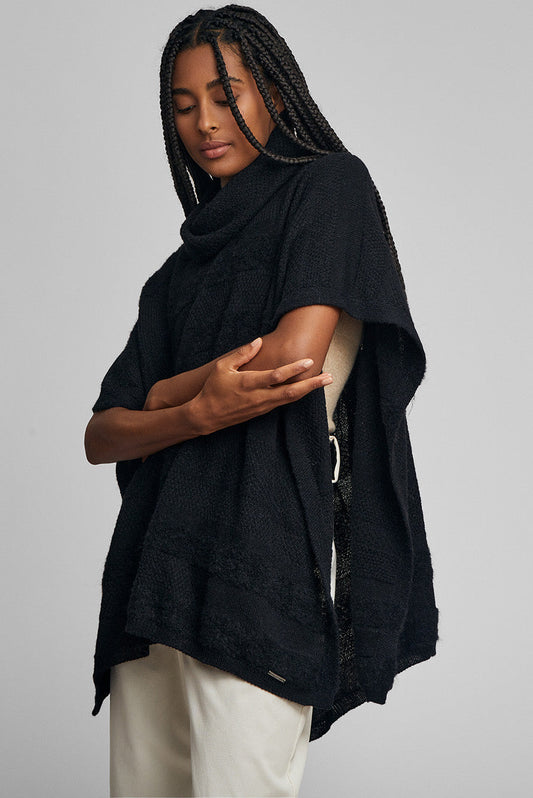 Wannabe Poncho Baby Alpaca Color Negro