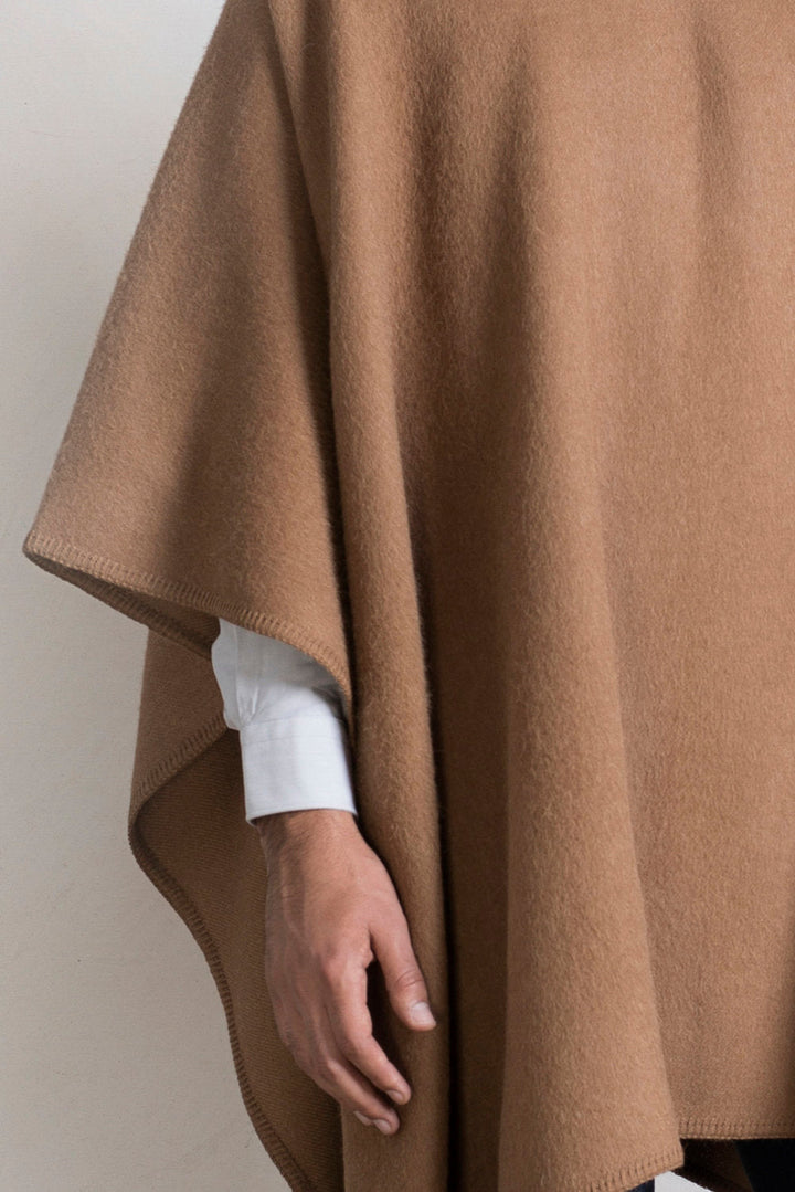 Poncho Chalan Capa Alpaca Color Camel