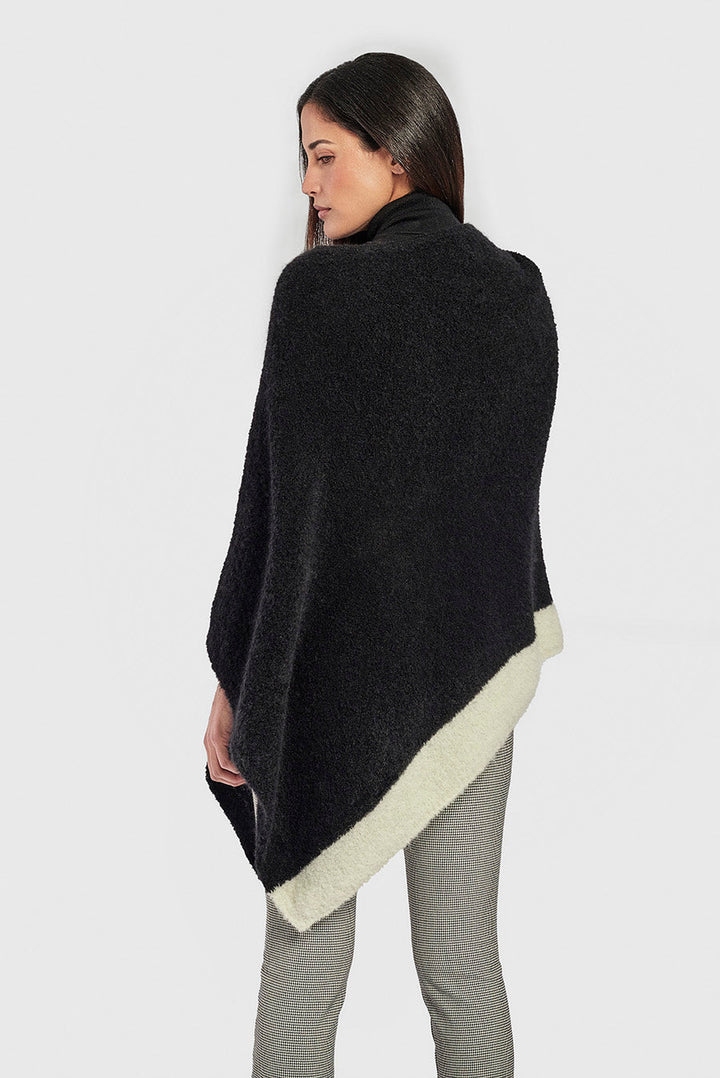 Wasi Poncho Alpaca Color Negro