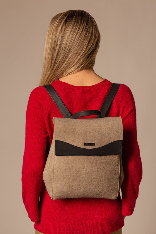 Mochila Uyopampa Alpaca &amp; Lana Color Gris