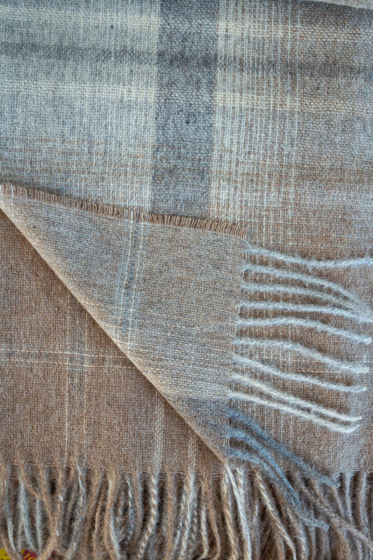 Manta Plateada Alpaca &amp; Lana Color Beige