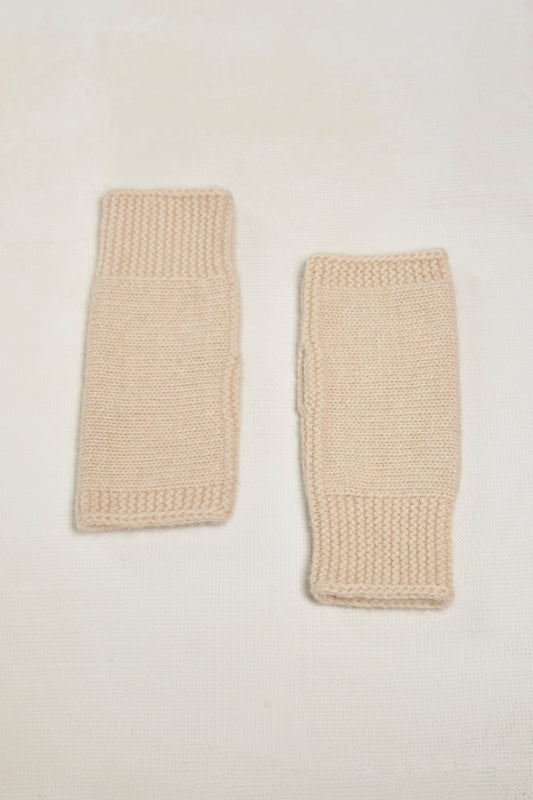 Guantes sencillos de piel de venado color alpaca bebé